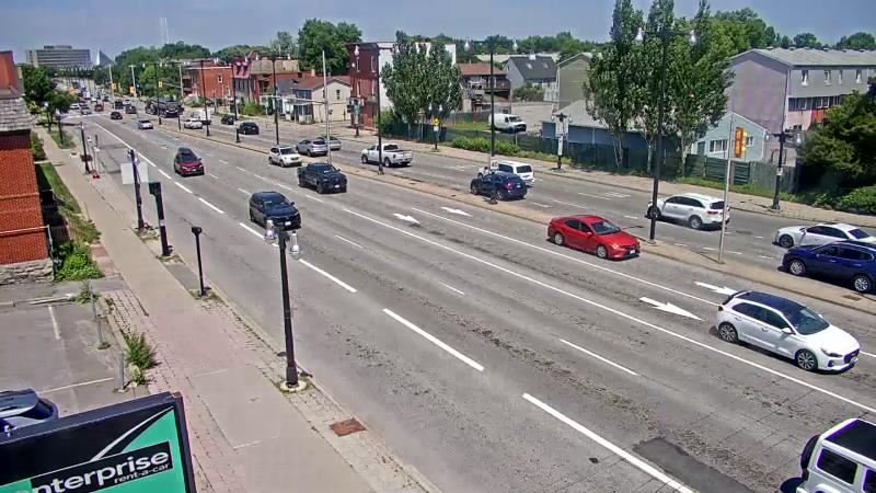 Traffic camera image at 2025-06-30 16:50:16