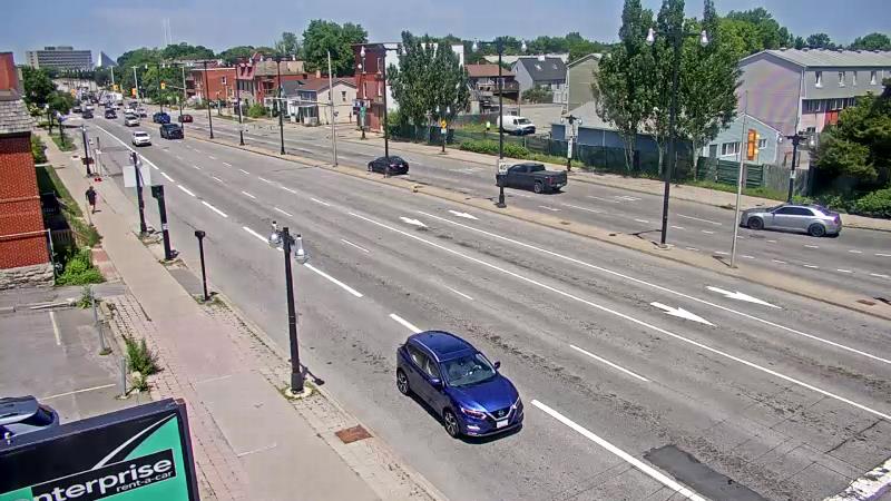 Traffic camera image at 2025-06-30 17:00:22