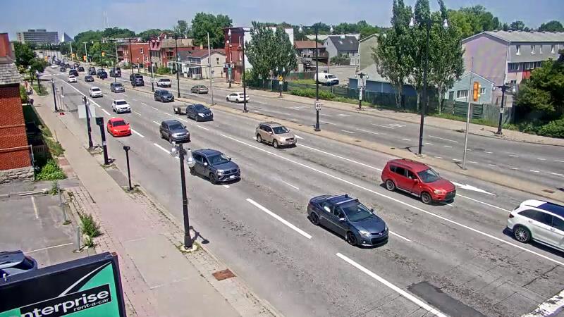 Traffic camera image at 2025-06-30 17:10:23