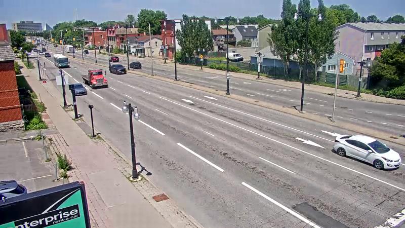 Traffic camera image at 2025-06-30 17:15:26