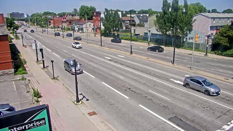 Traffic camera image at 2025-06-30 17:25:28