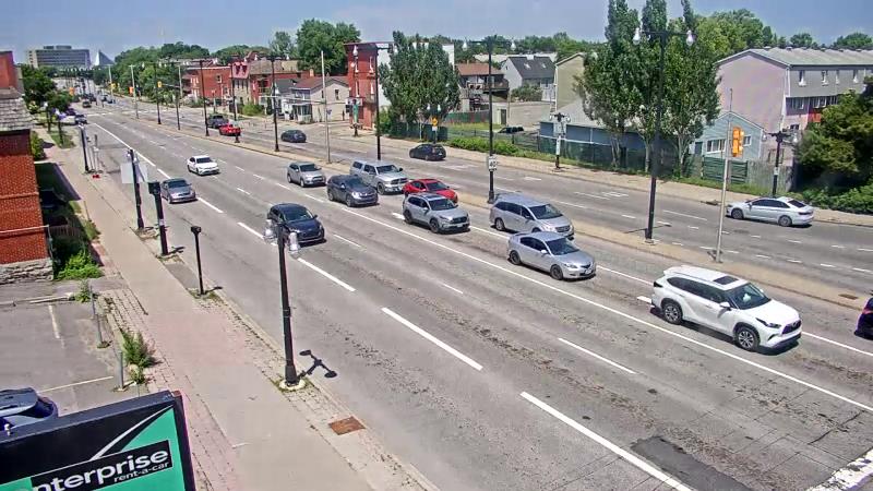 Traffic camera image at 2025-06-30 17:30:27