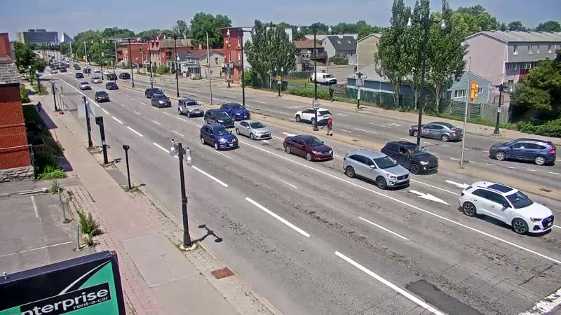 Traffic camera image at 2025-06-30 17:45:21