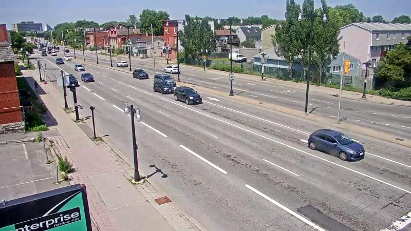 Traffic camera image at 2025-06-30 18:00:17