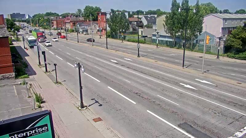 Traffic camera image at 2025-06-30 18:10:16