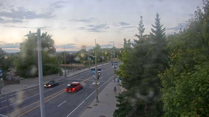 Traffic camera image at 2025-08-25 00:00:16