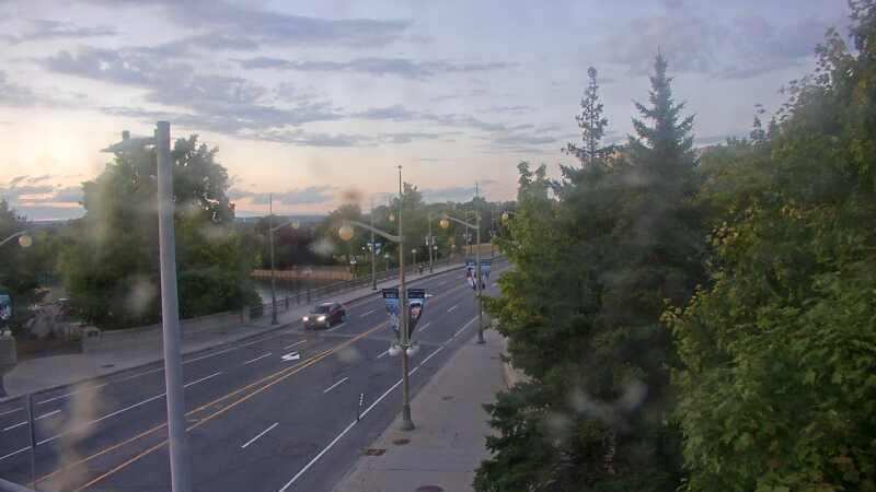Traffic camera image at 2025-08-25 00:05:19