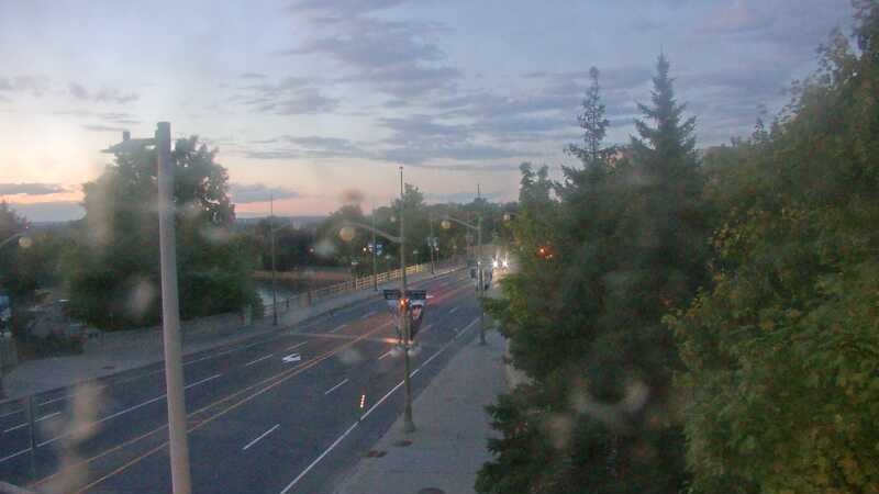 Traffic camera image at 2025-08-25 00:15:18