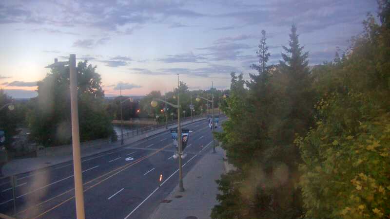 Traffic camera image at 2025-08-25 00:20:17