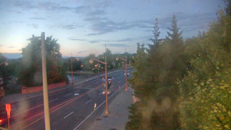 Traffic camera image at 2025-08-25 00:25:21