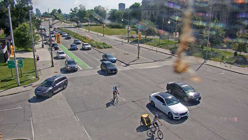Traffic camera image at 2025-06-30 20:30:36
