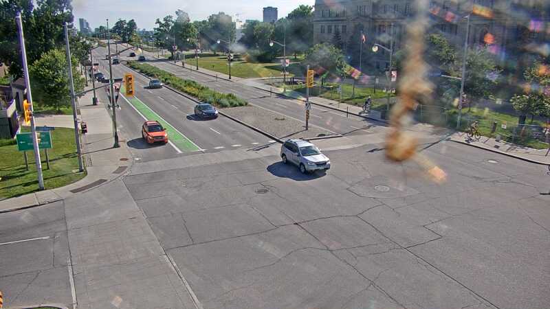 Traffic camera image at 2025-06-30 21:10:18