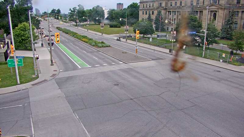 Traffic camera image at 2025-07-01 00:37:03
