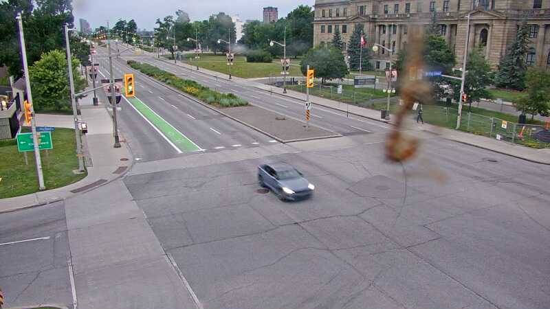 Traffic camera image at 2025-07-01 00:40:21