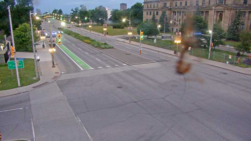 Traffic camera image at 2025-07-01 01:00:38