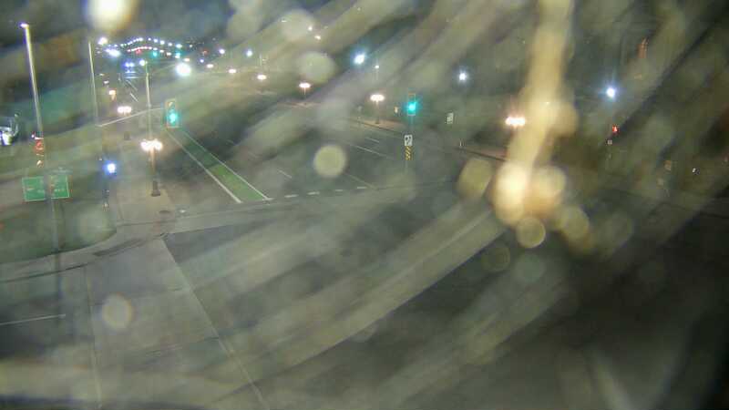 Traffic camera image at 2025-07-01 01:40:19
