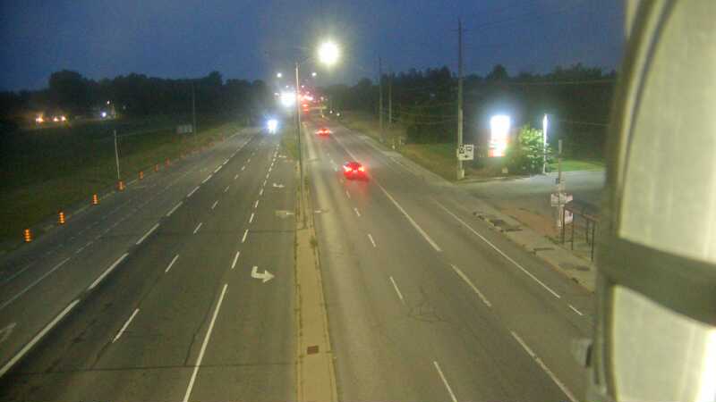 Traffic camera image at 2025-08-04 01:05:14