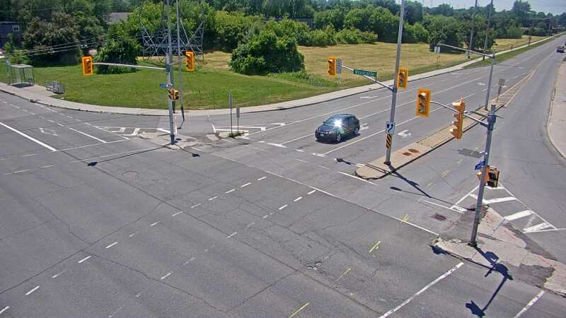 Traffic camera image at 2025-06-30 17:25:28