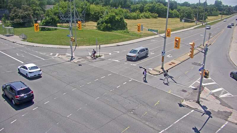 Traffic camera image at 2025-06-30 17:36:53