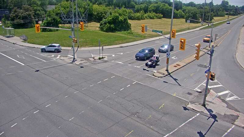 Traffic camera image at 2025-06-30 17:40:17