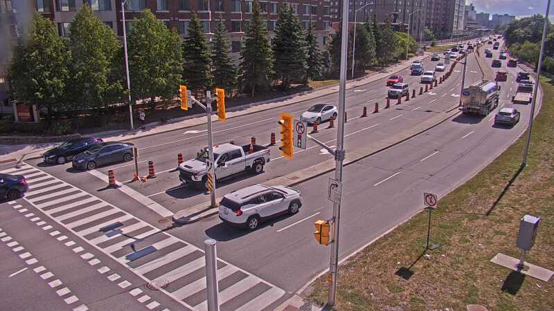 Traffic camera image at 2025-08-24 15:15:17