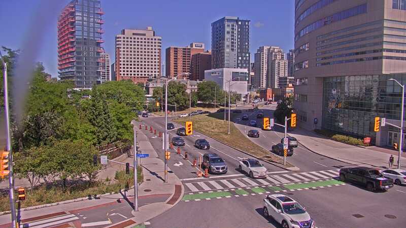 Traffic camera image at 2025-08-24 15:25:20