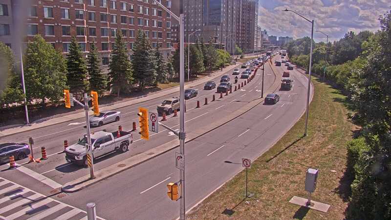 Traffic camera image at 2025-08-24 15:45:23