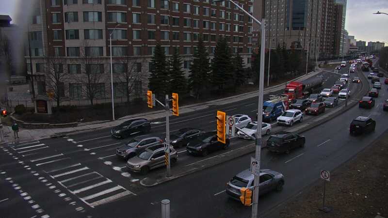 Traffic camera image at 2025-03-25 12:05:15