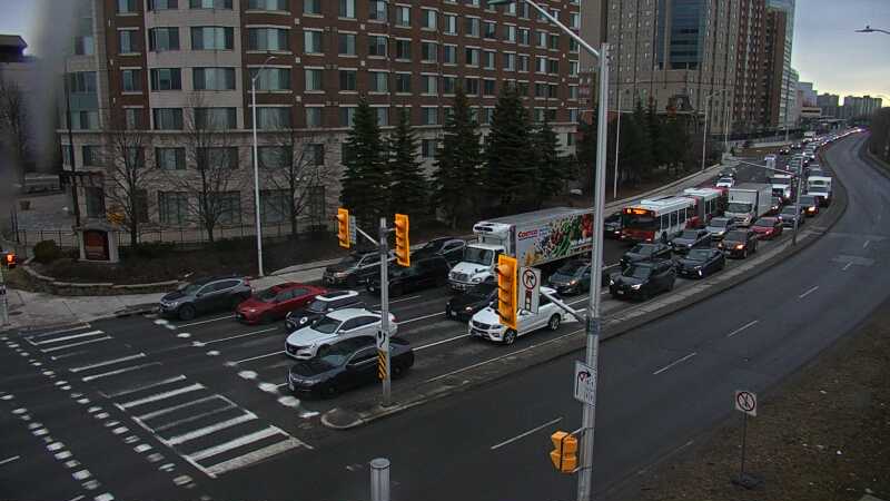 Traffic camera image at 2025-03-25 12:20:15