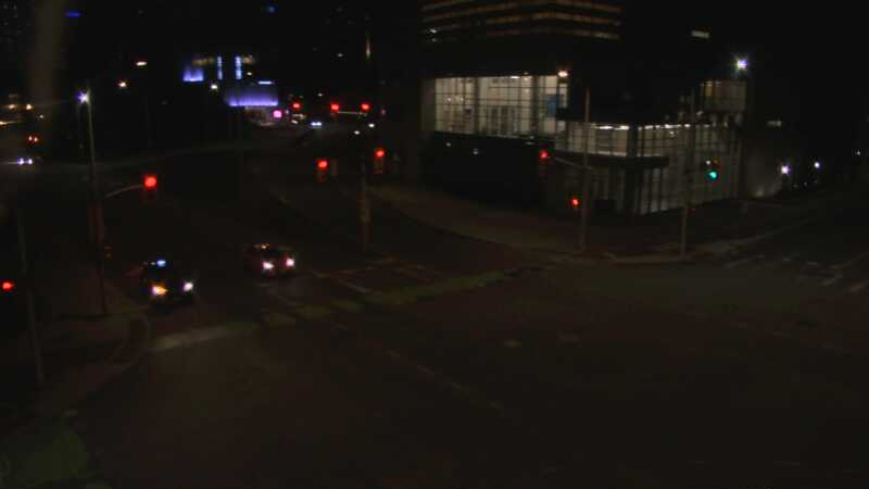 Traffic camera image at 2025-05-09 06:35:56