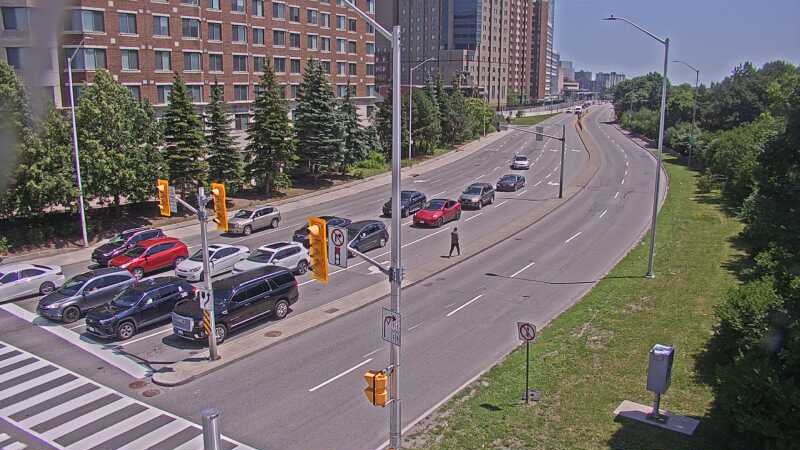 Traffic camera image at 2025-06-30 17:30:28