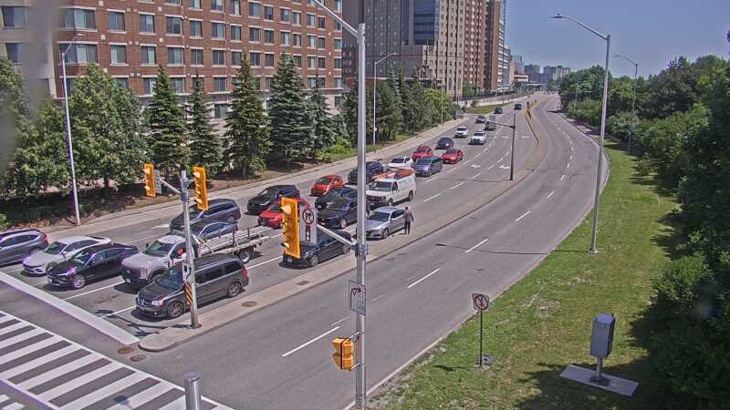 Traffic camera image at 2025-06-30 17:50:17
