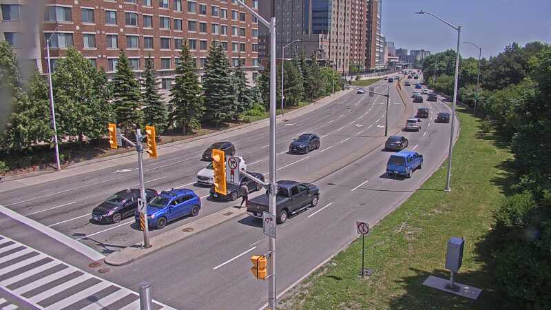 Traffic camera image at 2025-06-30 17:55:17