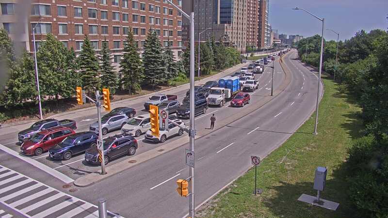 Traffic camera image at 2025-06-30 18:20:18