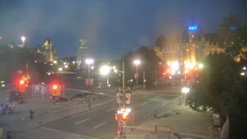 Traffic camera image at 2025-08-04 01:10:17