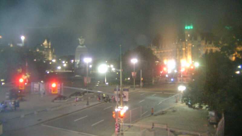 Traffic camera image at 2025-08-04 01:40:15