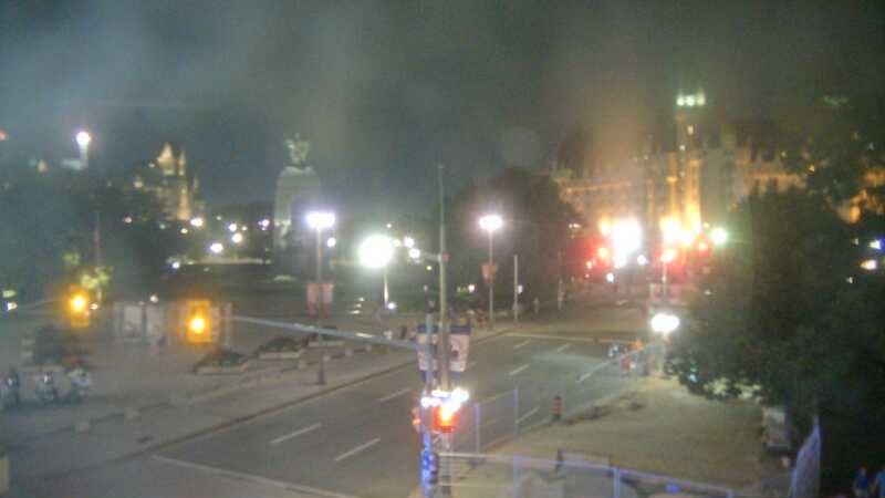 Traffic camera image at 2025-08-04 02:30:15
