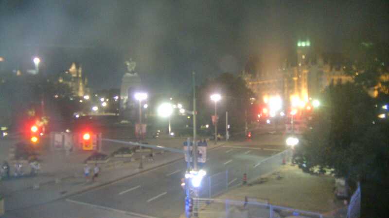 Traffic camera image at 2025-08-04 02:40:15