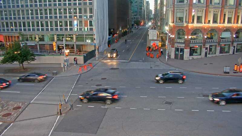 Traffic camera image at 2025-08-25 00:00:18