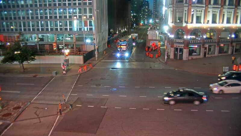 Traffic camera image at 2025-08-25 00:30:17