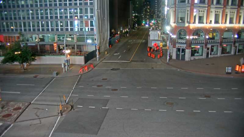 Traffic camera image at 2025-08-25 00:40:15