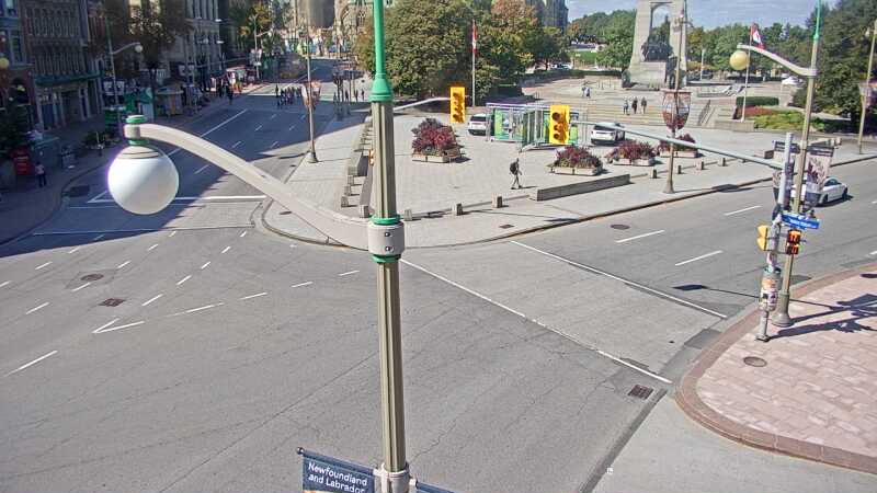 Traffic camera image at 2025-09-14 17:35:17