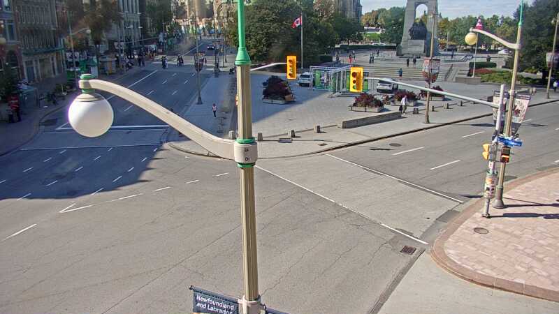 Traffic camera image at 2025-09-14 18:35:17