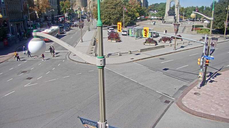 Traffic camera image at 2025-09-15 16:20:17