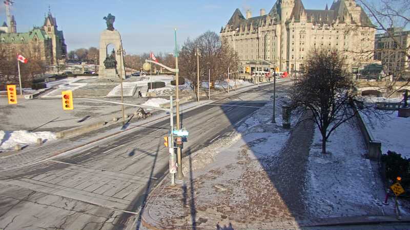 Traffic camera image at 2024-12-21 15:05:15