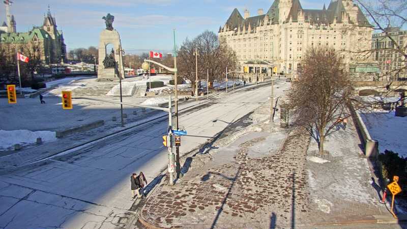 Traffic camera image at 2024-12-21 16:25:25