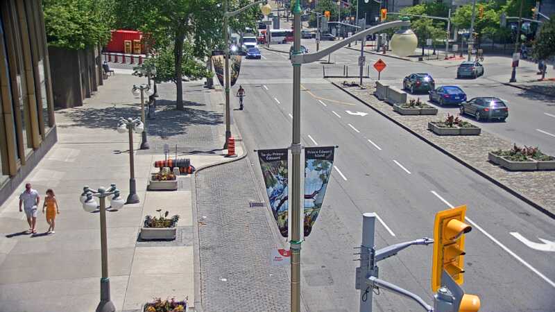 Traffic camera image at 2025-06-30 17:40:17