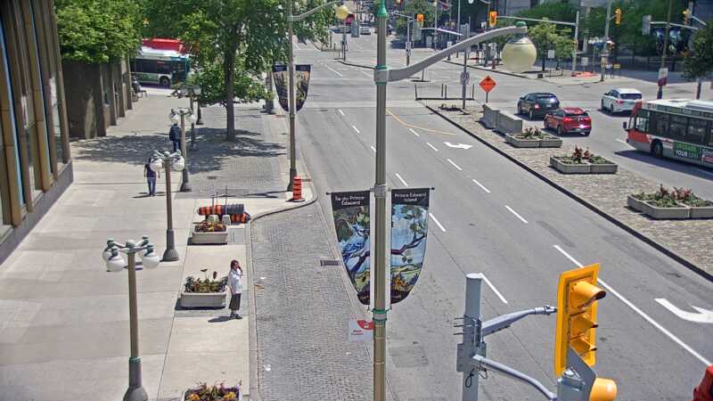 Traffic camera image at 2025-06-30 18:05:18