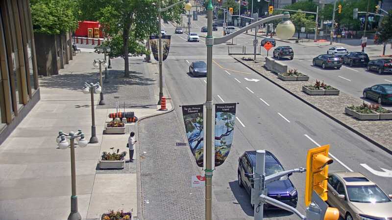Traffic camera image at 2025-06-30 18:15:16
