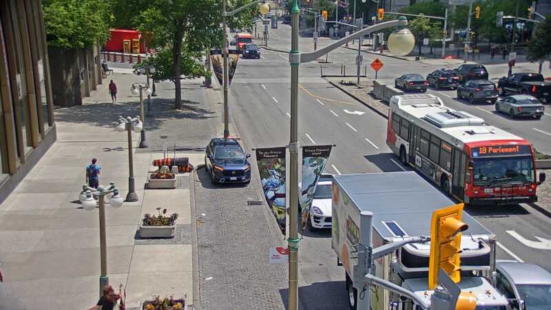 Traffic camera image at 2025-06-30 18:25:19